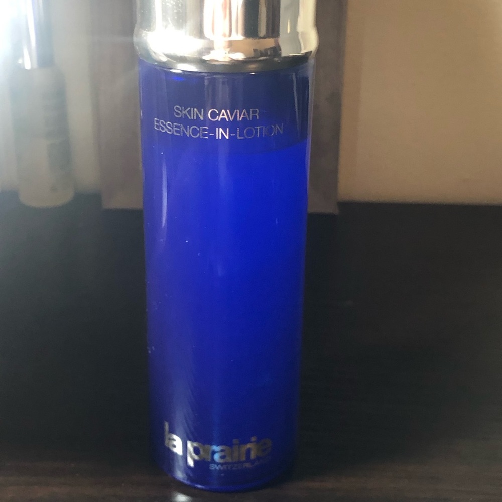 La prairie skis caviar essence in lotion